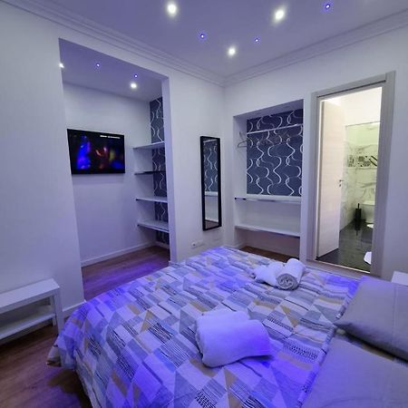Piazza Colombo-Apartments Санремо Экстерьер фото
