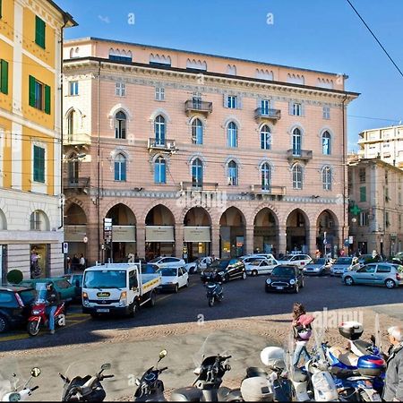 Piazza Colombo-Apartments Санремо Экстерьер фото